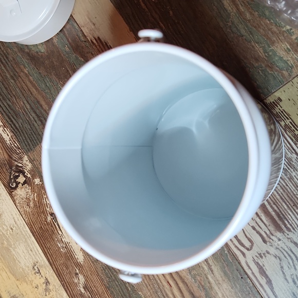 Beekman Dairy Milk Container - Picture 3 of 3